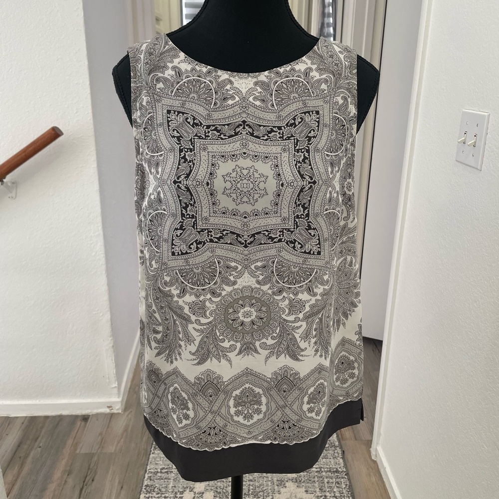 Dalia Gray and White Sleeveless Boxy Tank Top